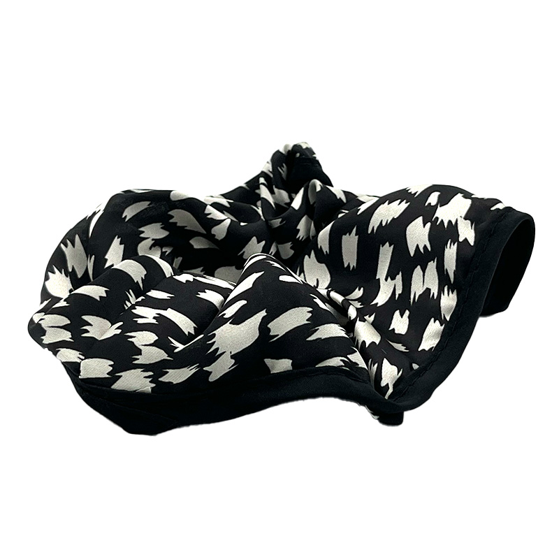 کش سفید و مشکی دور دوخت 00404049 کش سفید و مشکی دور دوخت 00404049